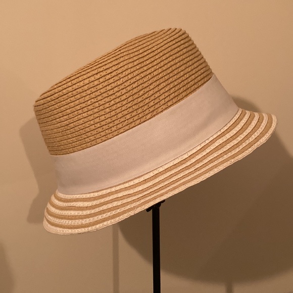 Straw Fedora - Picture 3 of 6